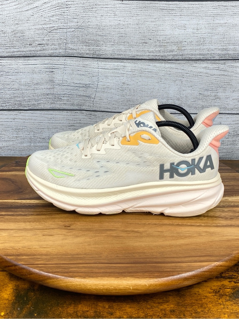 HOKA One One Clifton 9 Vanilla Astral Running Shoe Women’s Sneaker Size 10 B